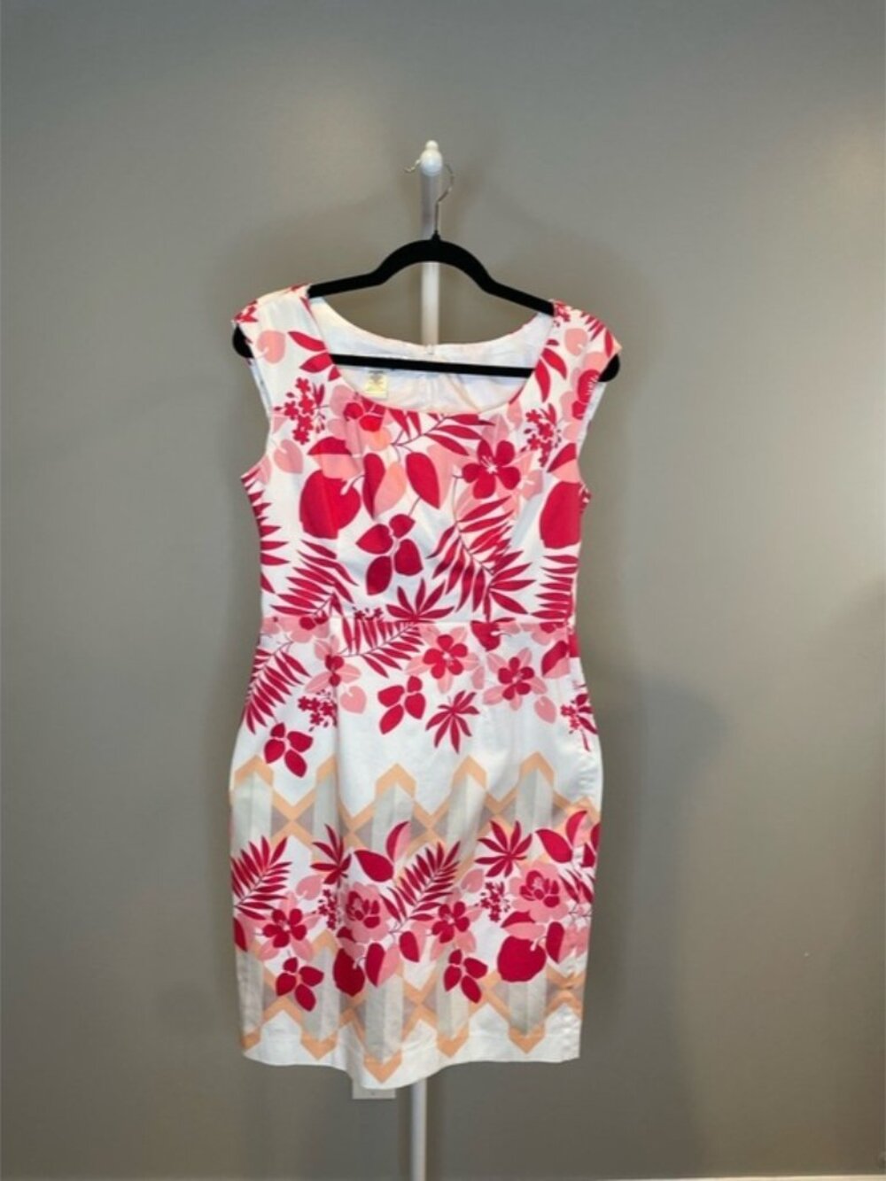 Maggy London Pink and White Floral Midi Sheath Dress